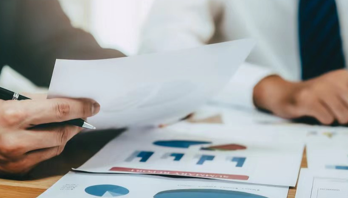 港股消費(fèi),銀華中證港股通消費(fèi)主題交易型開放式指數(shù)證券投資基金,159735,159735.SZ,中證