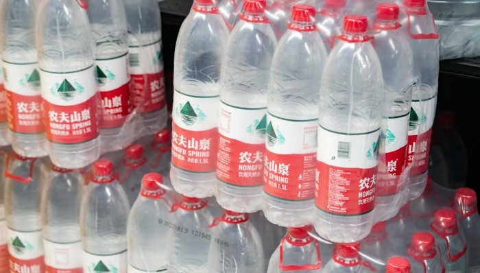 瓶装水激战上游产能,农夫山泉到今麦郎都疯狂扩建