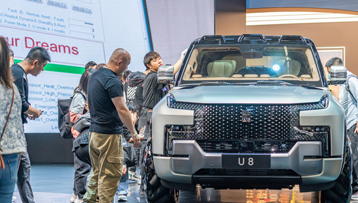 實探比亞迪仰望全國首店：累計大定超4000輛，銷售人員主要來自超豪華品牌