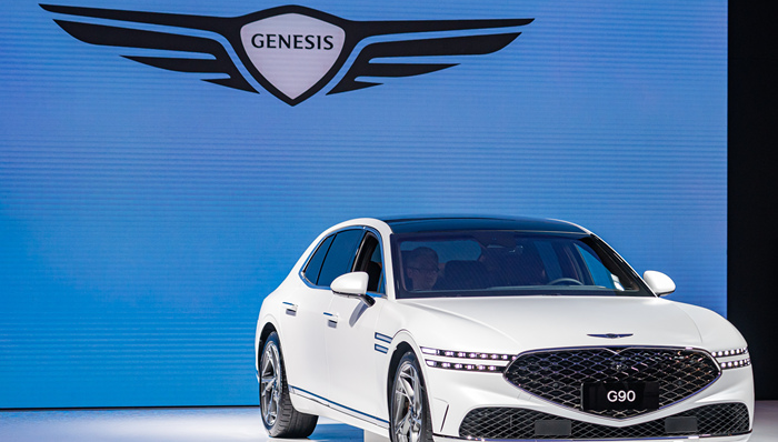 捷尼賽思中國(guó)半年只賣(mài)出800輛、CEO何睿思即將離職，外來(lái)豪華品牌還有出牌機(jī)會(huì)嗎？