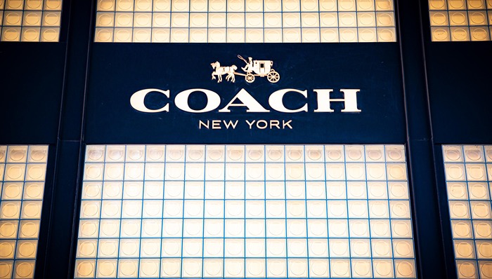 Coach们没接住被奢侈品牌抛弃的“中产”
