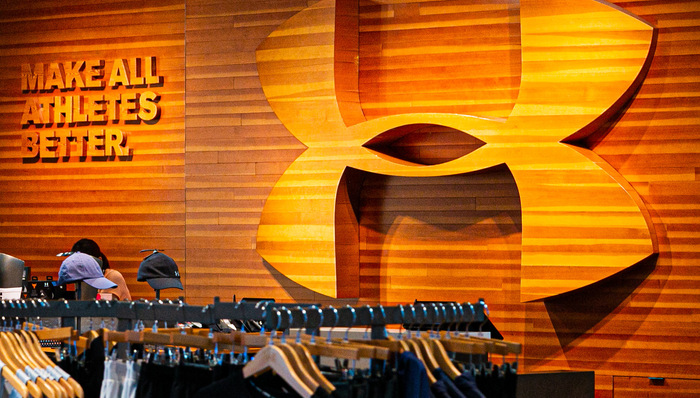 安德玛创始人回归“救火”未见效,公司收入继续下跌