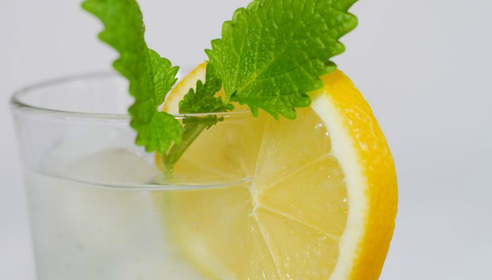 维C产品价格悬殊宣传大相径庭 便宜药片反而纯度更高