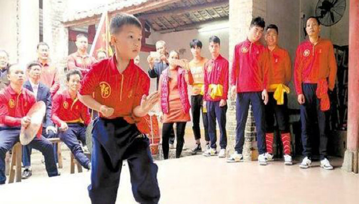 舞狮教拳30余年,郭师傅让百年狮队更威风