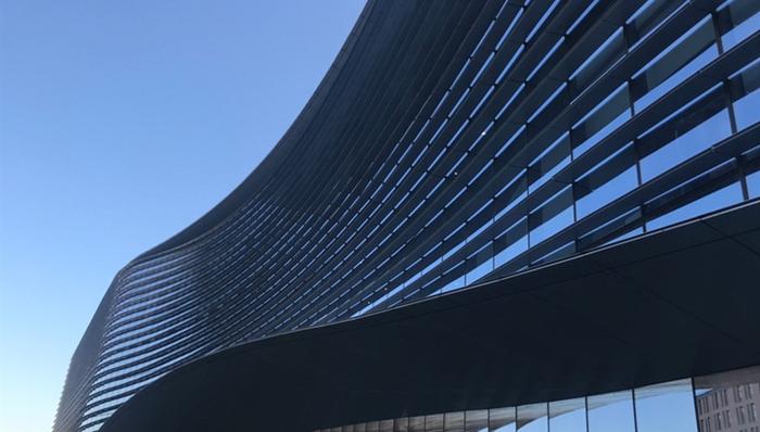 光伏业再现大手笔投资,隆基股份60亿元投建多个单晶硅项目