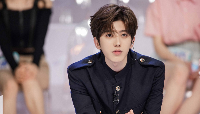 娱乐圈,粉丝文化,公益,蔡徐坤