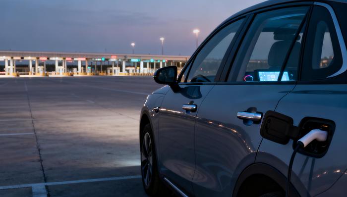 车主;跨境自驾;极氪汽车;锁车;30多小时;最新回应