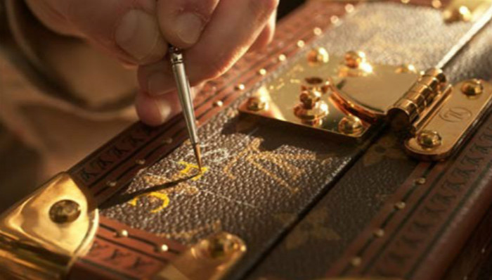 普拉达,蔻驰,阿玛尼