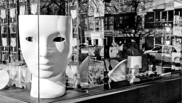 接连关店 百盛百货屡战屡败错在不走心？