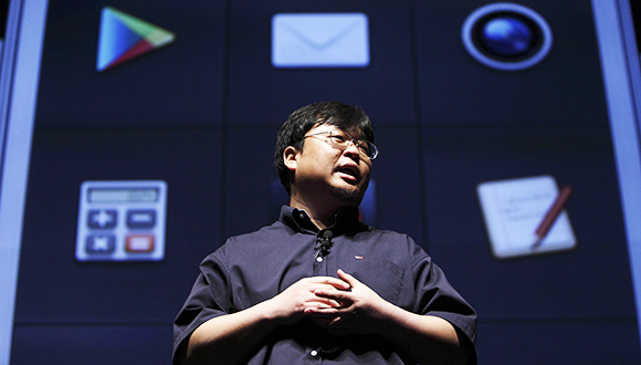 锤子手机降价了 罗永浩承认3000元定价会丢失潜在用户