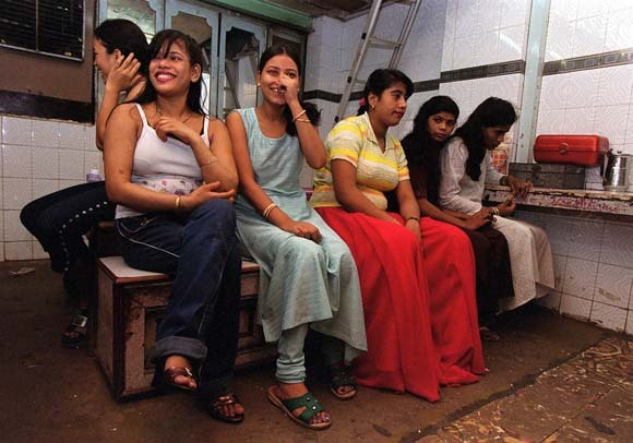 印度拟将性交易合法化 这能保护女性弱势群体吗？