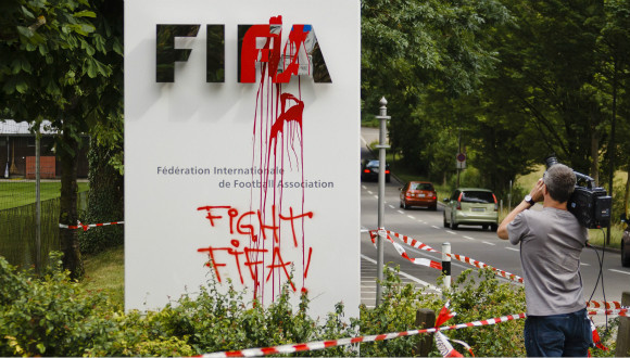 阿迪达斯,国际足联