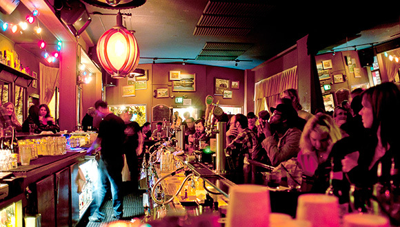 英国最大酒吧集团诞生 垄断让“酒鬼们”大喊受不了