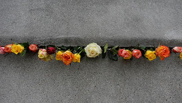 倒下的柏林墙不仅是历史 它还让这个人发家致富