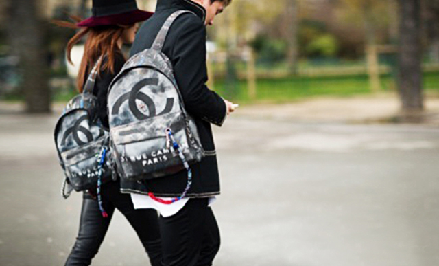 球鞋都走高定了，时髦有活力的双肩包回来啦