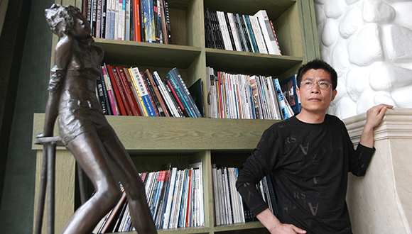 【LEAD】王中军：华谊只拍电影 就有可能崩盘