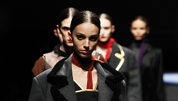 市场,Prada,全球扩张