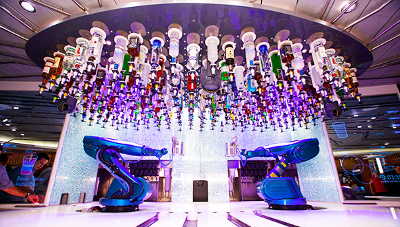 机器人调酒师,皇家加勒比游轮