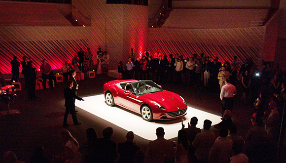 法拉利,奢侈品制造商,富人俱乐部