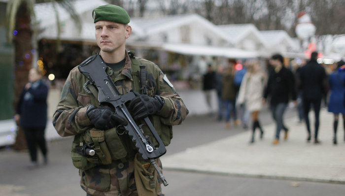 袭击，恐怖主义，