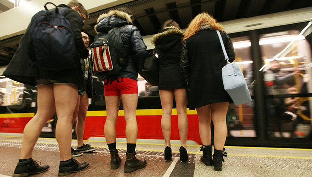 地铁无裤日,no,pants,subway,ride,improv,everywhere,地铁,交通
