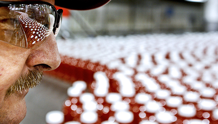 金宝汤重组为三个部门,重振疲弱的罐头汤市场,丹麦蓝罐曲奇销售良好