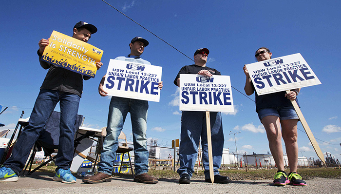 美国能源行业大罢工,美国钢铁工人联合会要求提高工人待遇,油价崩盘是促成罢工的重要因素