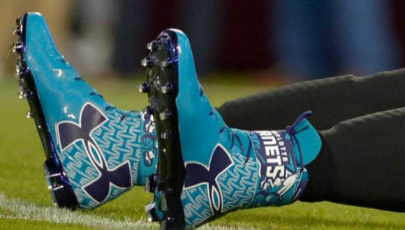 Under,Armour,耐克,阿迪达斯,安德玛,阿里