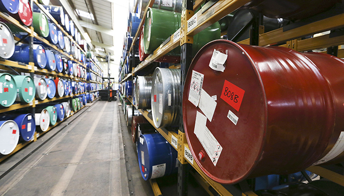 2015油价波动大,石油交易业务繁荣