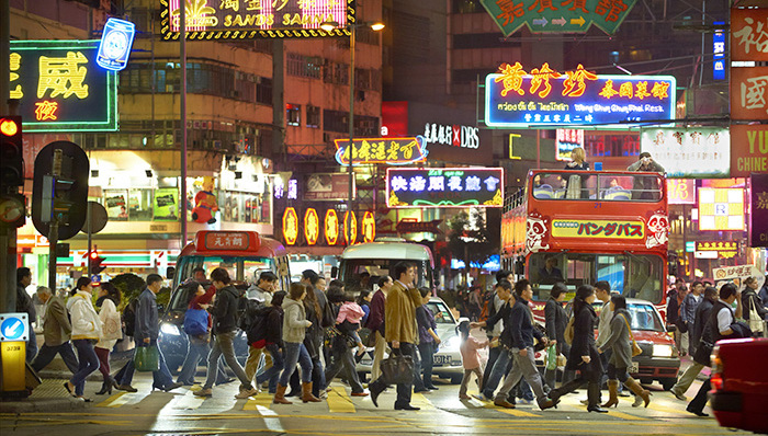 香港多处上演反水客游行,香港奢侈品市场风光不再