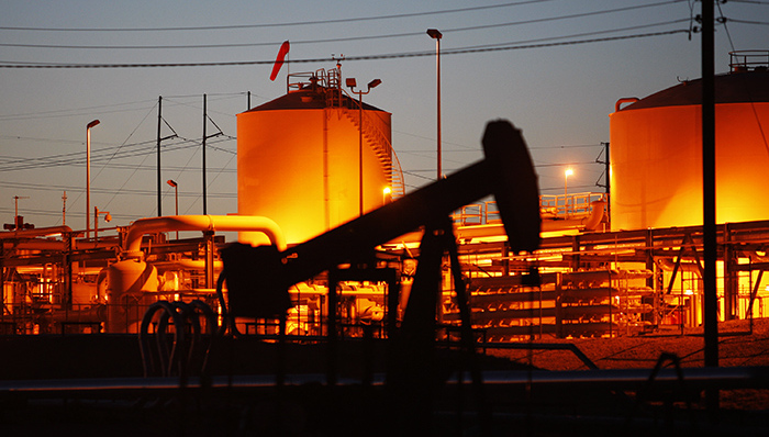 美国石油高管支持出口石油,美国原油出口禁令