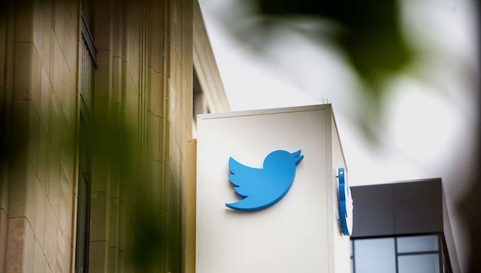 Twitter,,香港，Facebook,,微信