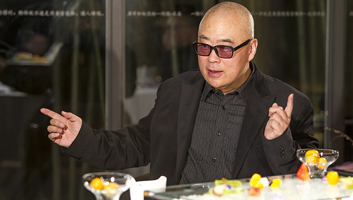 界面与童话大王郑渊洁共进晚餐