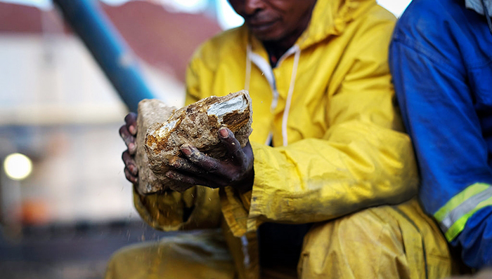 山东钢铁非洲项目负责人辞职,山东钢铁背负巨额债务,债务违约