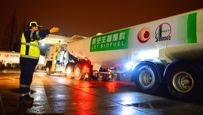 地沟油转化成生物燃料成本昂贵,海南航空首航生物燃料飞机