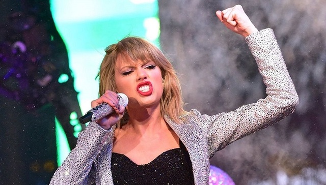 泰勒·斯威夫特,SAT