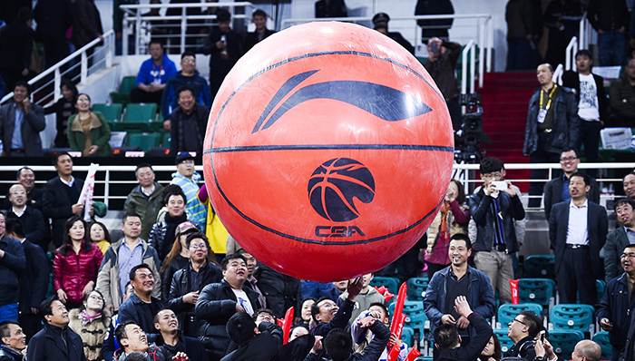 李宁借CBA夺冠营销失策,北京国安赢得CBA决赛冠军,李宁冠军T恤