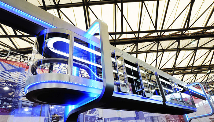 空中列车即将落地上海