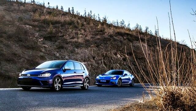 高尔夫R VS 斯巴鲁BRZ：蓝精灵的对抗