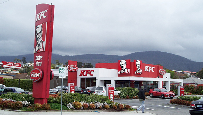 英国“肯德基之父”批评肯德基菜单花样