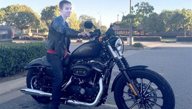 《人人都爱雷蒙德》童星索亚·史温顿自杀  怎奈少年初长成