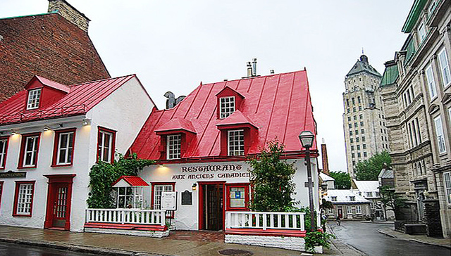 加拿大出现房地产泡沫,多数人买房需借钱