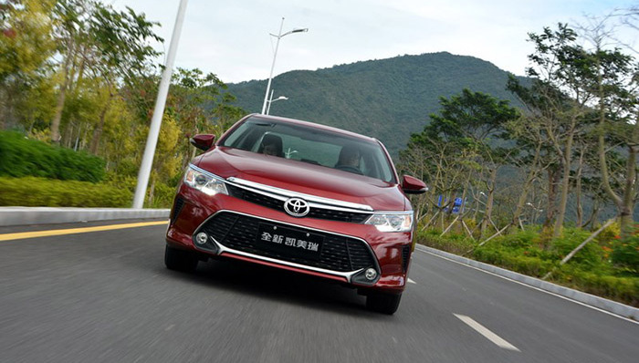 试驾凯美瑞2.0S凌动版，用换代的热情来改款