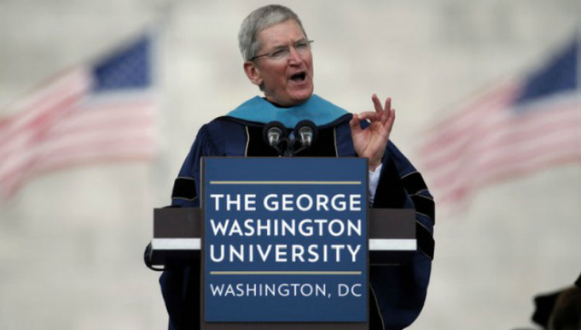 蒂姆·库克毕业演讲视频完整版：总会有人改变世界的，这个人可能就是你