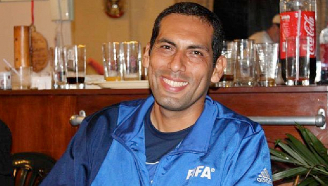 比“上海德比”还猛，秘鲁裁判五分钟出示五张红牌