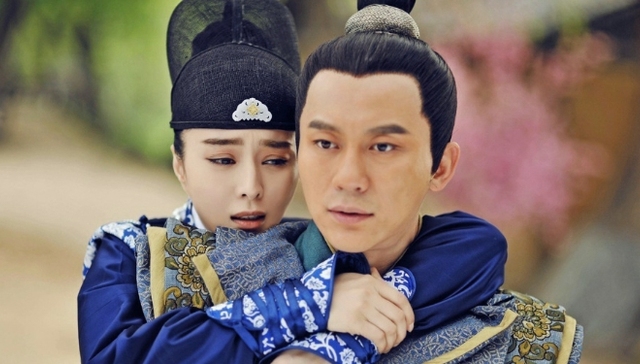 范冰冰李晨公布恋情！有一种爱叫让我们携手挣广告