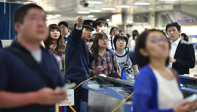 日本8.5级地震12人受伤 伊豆群岛今晨6.4级地震