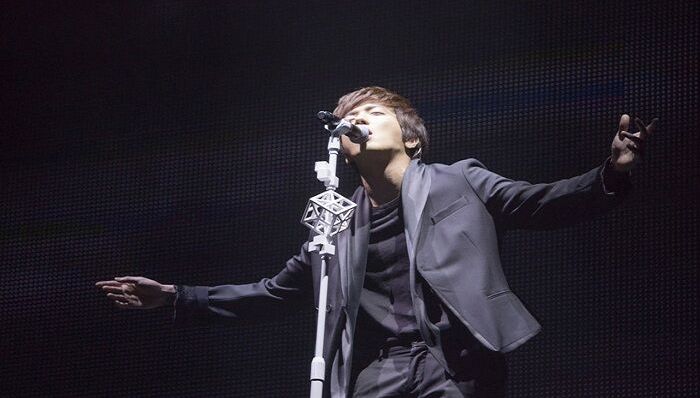 郑容和新加坡开唱展现完美舞台 “亚洲男神”无疑