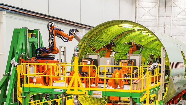 波音试水机器人制造飞机