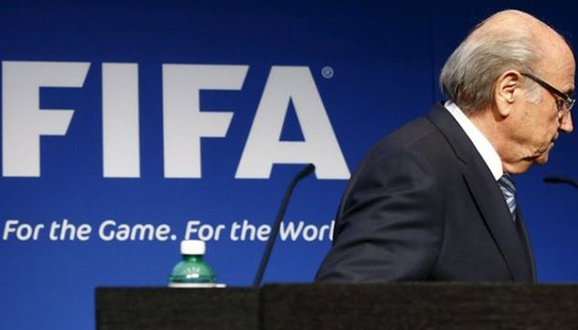 执掌国际足联17年的“不倒翁”布拉特，据传正在接受调查